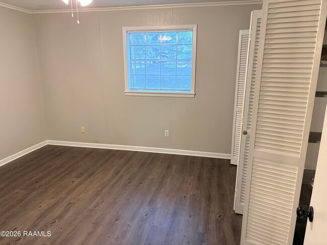 Building Photo - 718 Harding St