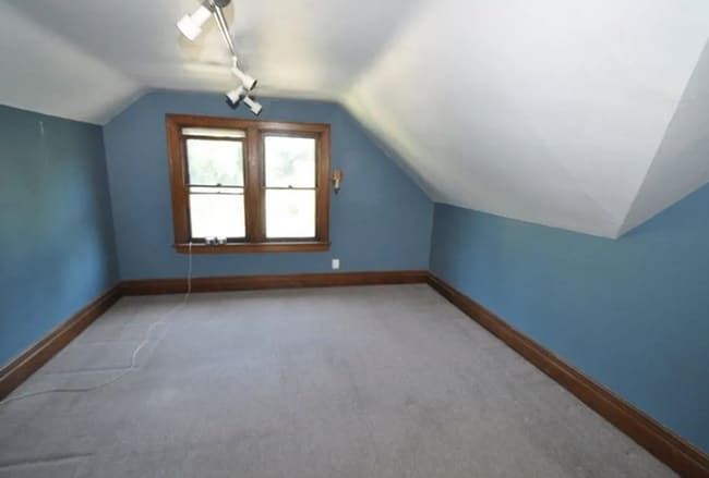 Building Photo - 4-Bedroom Single Family Home in the Desirable Park Ave Area!