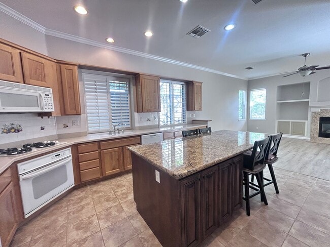 Building Photo - Incredible Four Bedroom Two Bathroom Home in Serrano Village