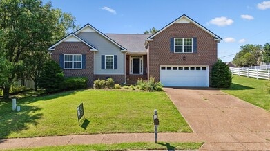 Building Photo - 2601 Danbury Cir