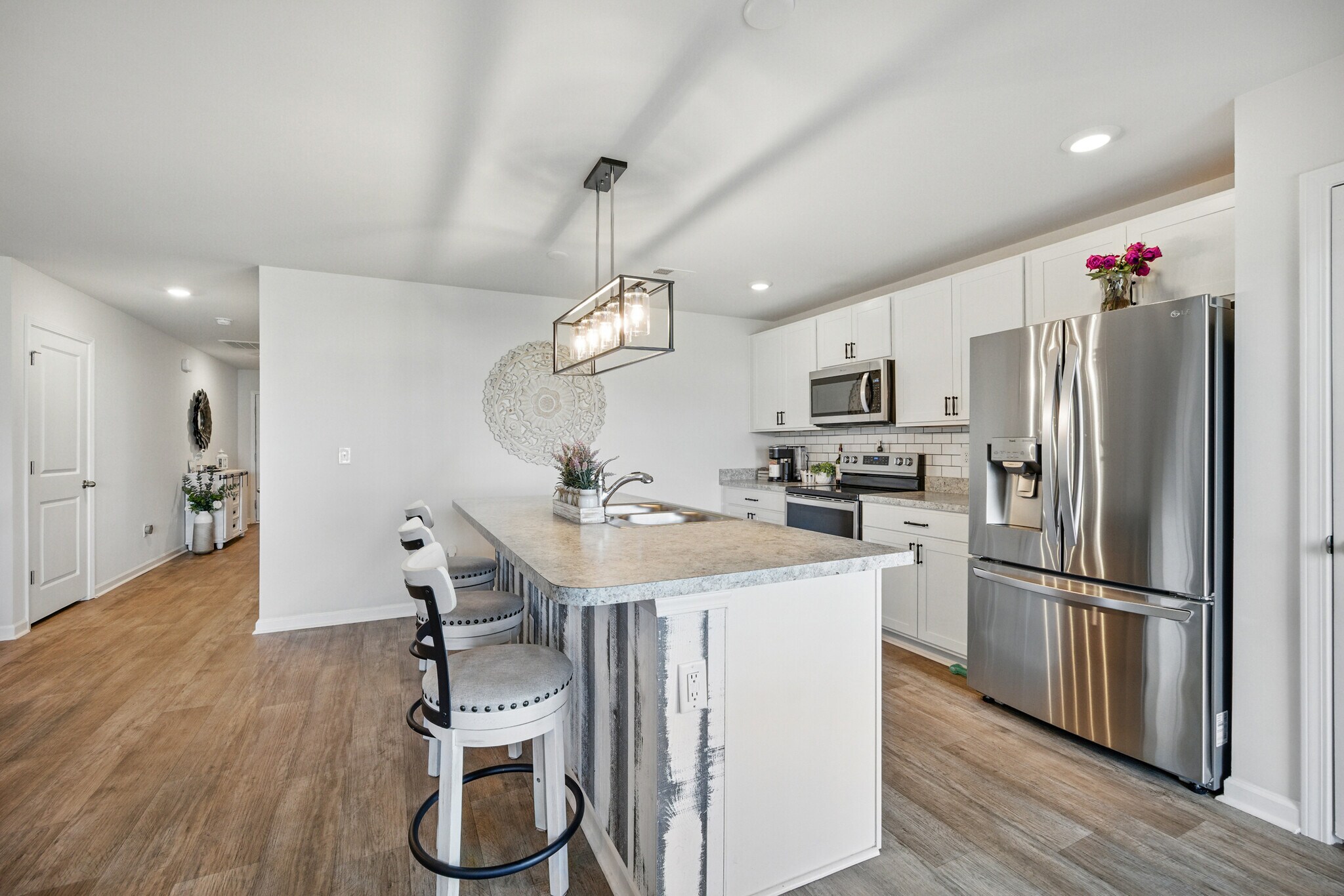 Building Photo - 580 Talisman Trl