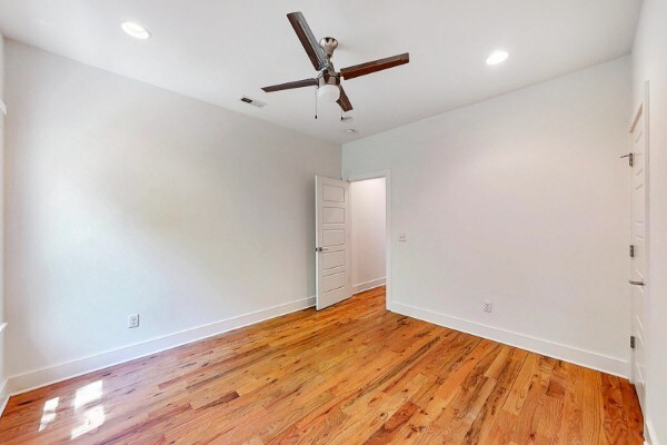 Building Photo - 324 Queen Ave