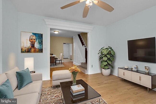 Building Photo - 443 Emily St