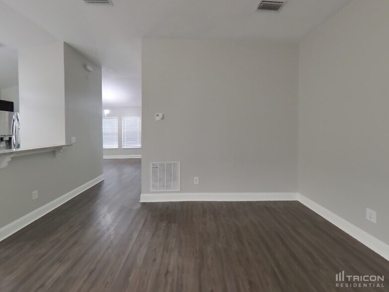 Building Photo - 2268 Eisner Dr