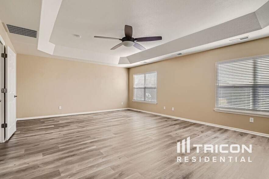 Building Photo - 4095 Eagle Ridge Way