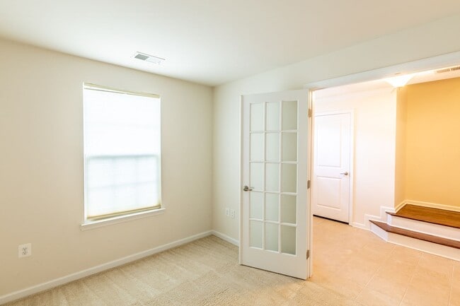 Building Photo - 2023 Verona Ct