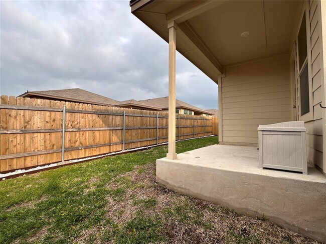 Building Photo - 216 Midas Ln