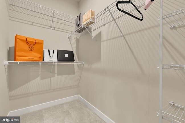 Building Photo - 9639 Tall Oaks Rd