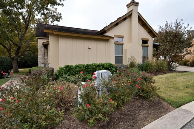 Building Photo - 8917 Old Lampasas Trail