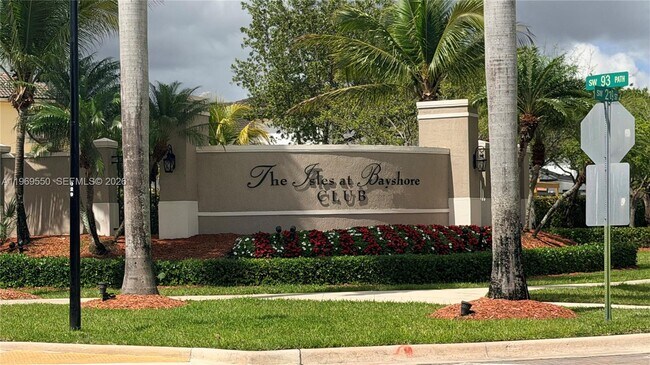 Building Photo - 9468 SW 221st Ln