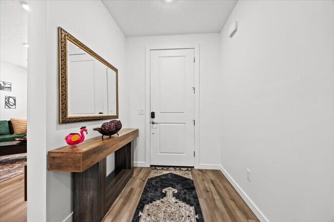 Building Photo - 195 N Nursery Ave