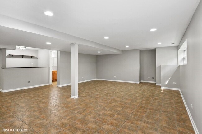 Building Photo - 1851 Olympic Dr