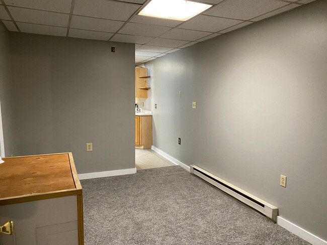 Building Photo - 146 Kennedy St