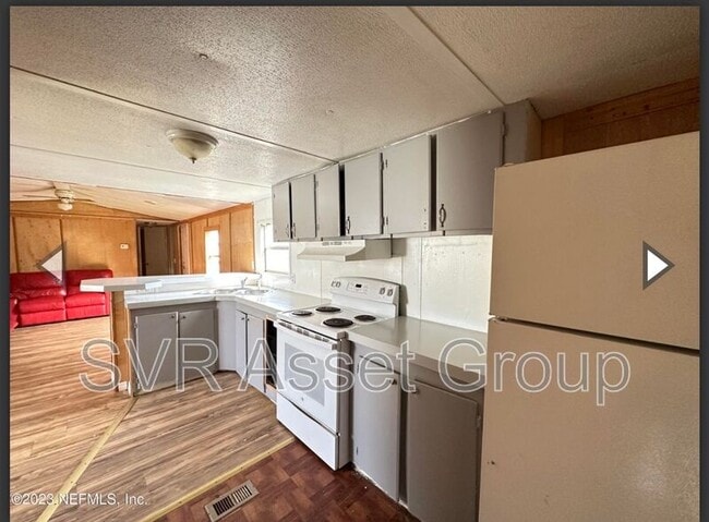 Building Photo - 950 Sidney St