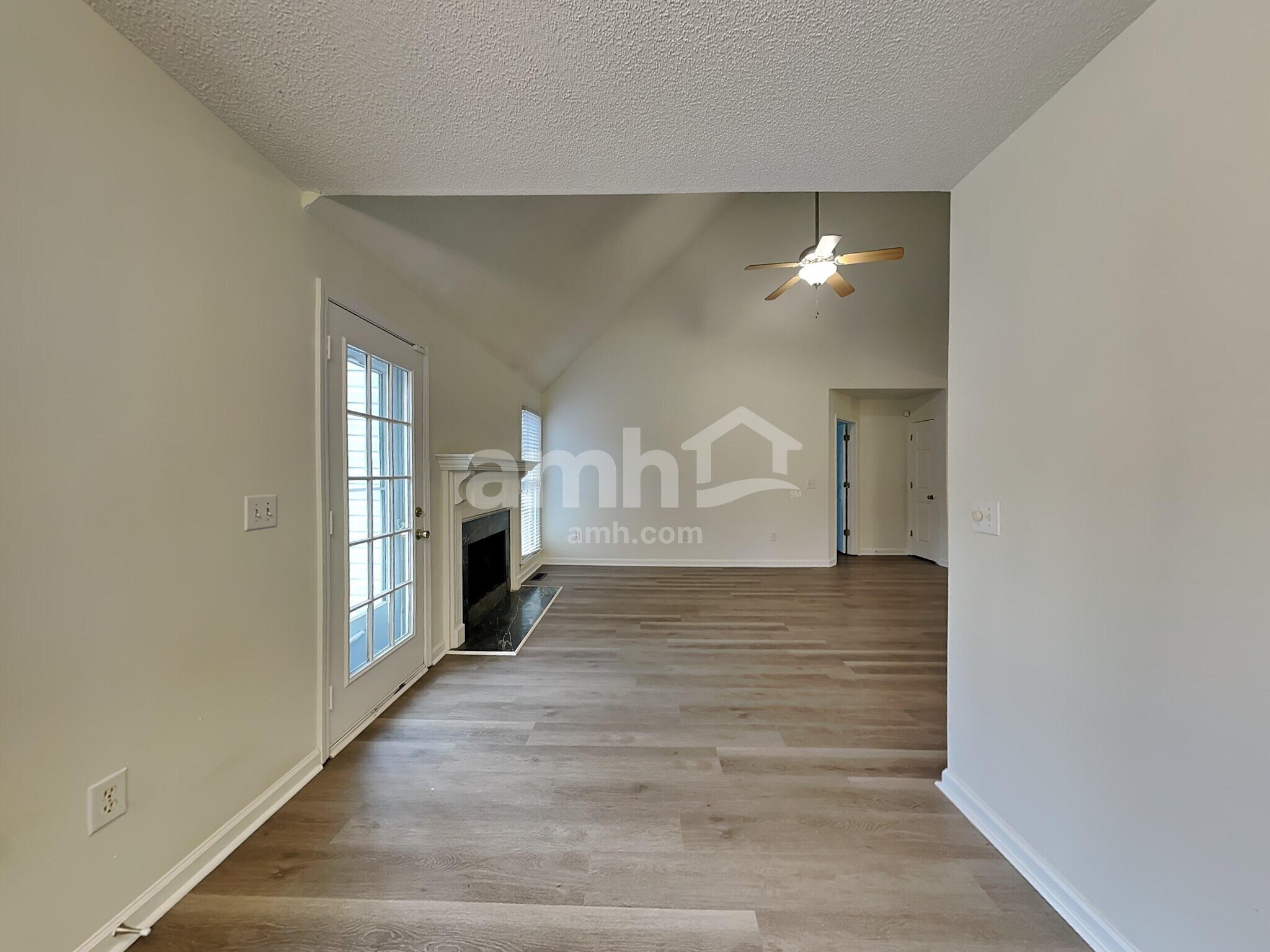 Building Photo - 609 Two Gait Ln