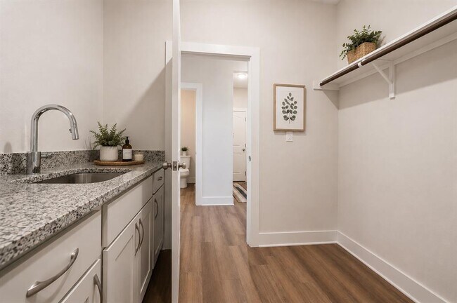 Building Photo - 779 Founders Ridge