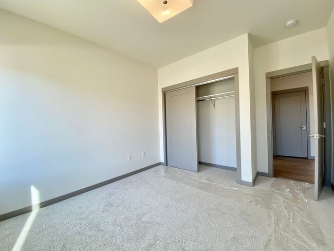 Building Photo - Brand New Luxury Home in Gated Community - Furnished Option Available