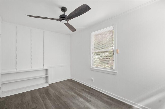 Building Photo - 1738 Duke Rd