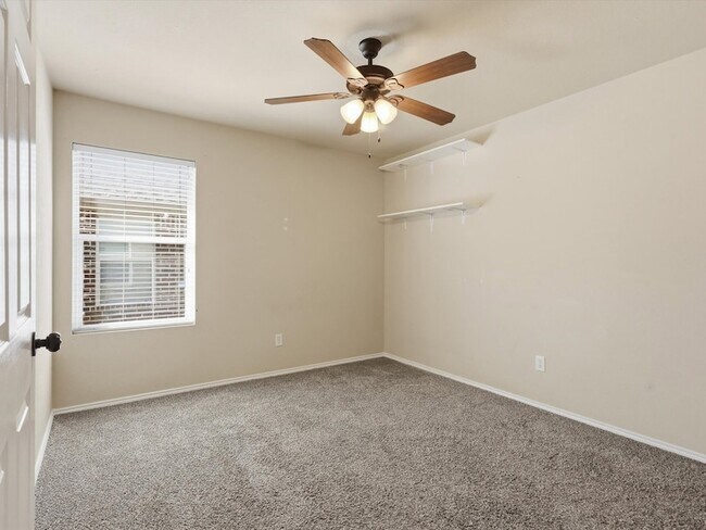 Building Photo - 6524 Sierra Madre Dr