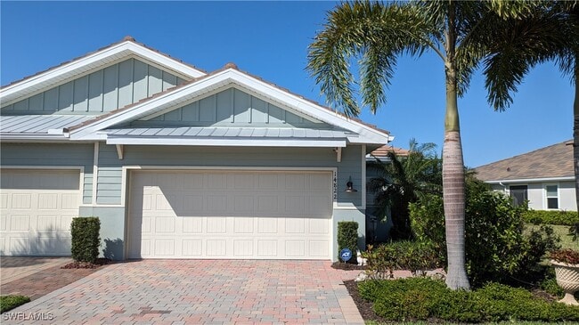 Primary Photo - 14822 Edgewater Cir