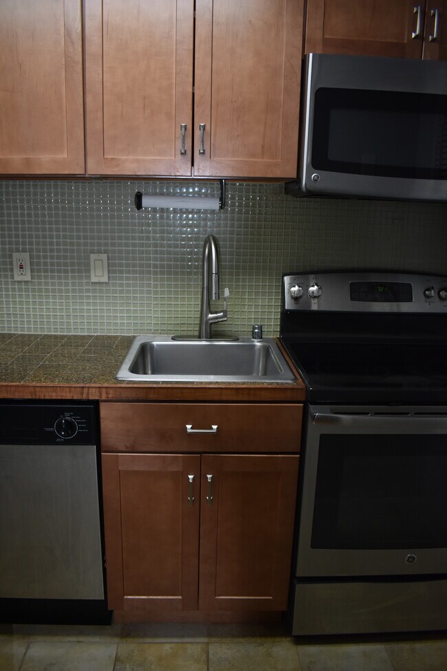 Building Photo - 1728 N. Rhodes St.