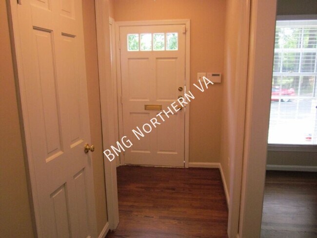 Building Photo - 1160 Wimbledon Dr