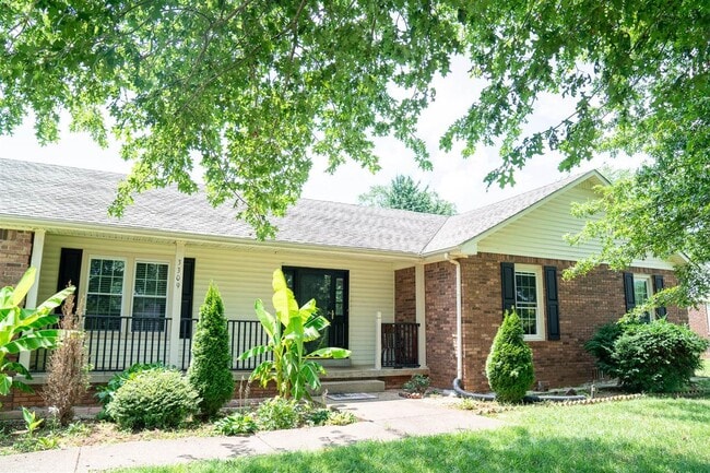 Building Photo - 3309 Smallhouse Rd