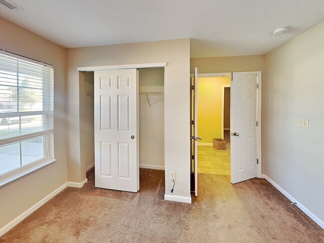 Building Photo - 1559 Whisler Dr