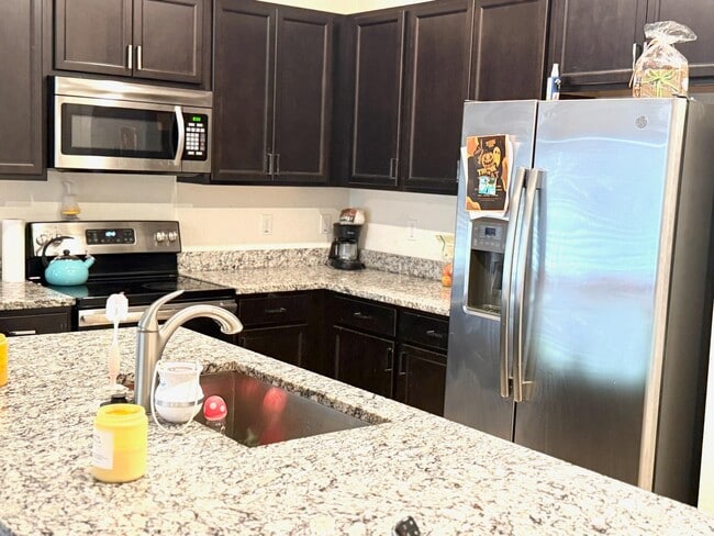 Building Photo - 4208 Troon Pl