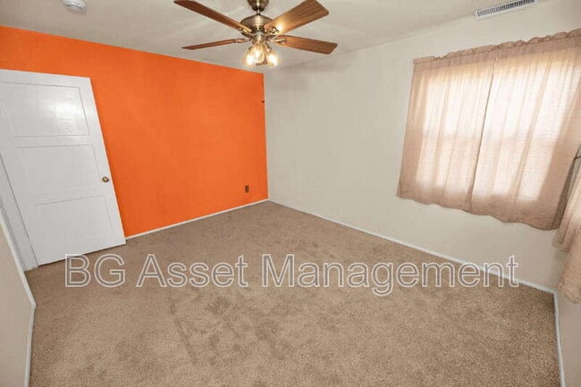 Building Photo - 950 Kelvin Ct