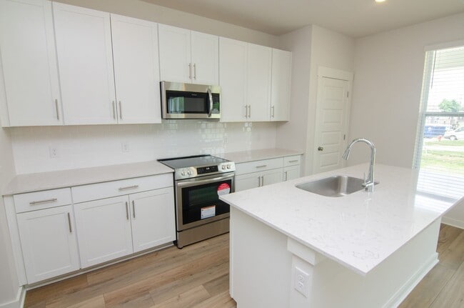 Building Photo - 170 Southwind Run