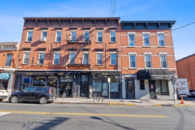 Building Photo - 644 Palisade Ave