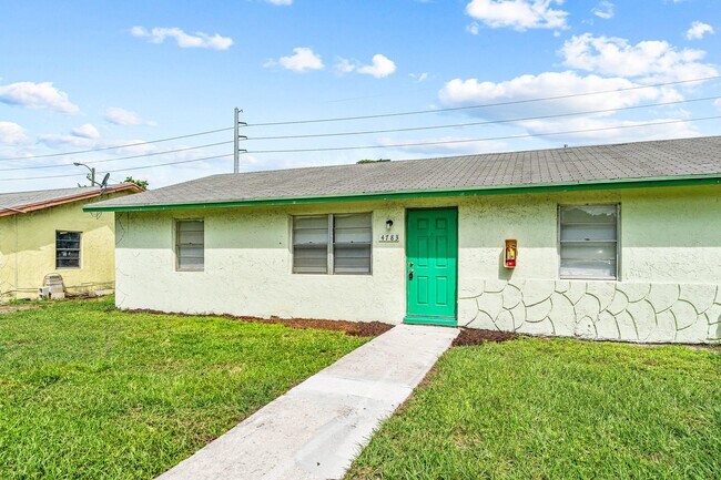 Building Photo - 4783 Gulfstream Rd