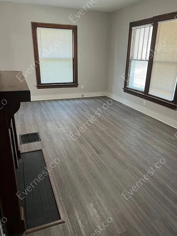 Building Photo - 3962 Woodhaven Dr