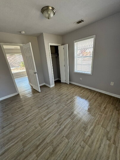 Building Photo - 2343 Huggins St
