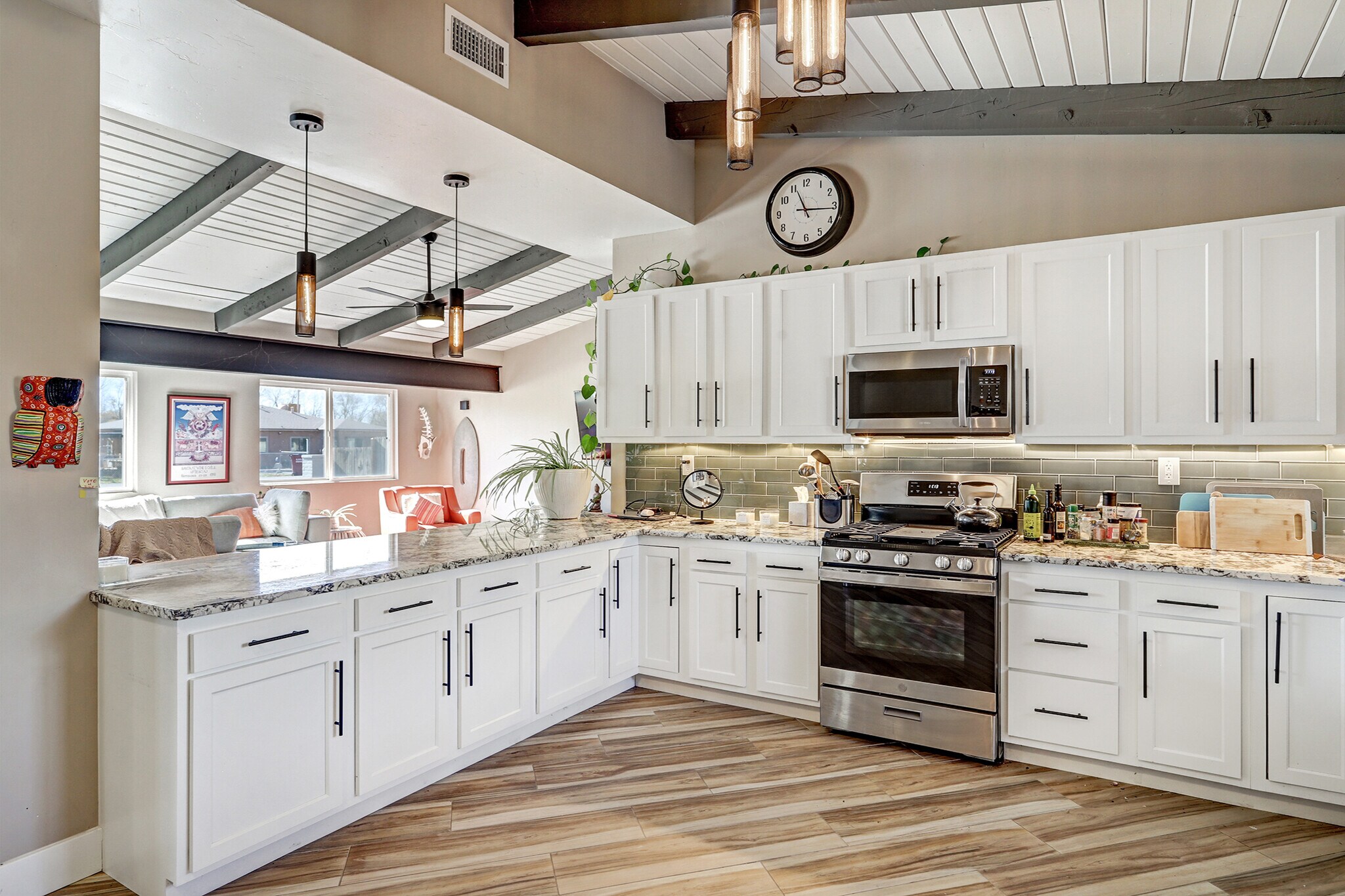 Building Photo - 1150 La Vega Rd