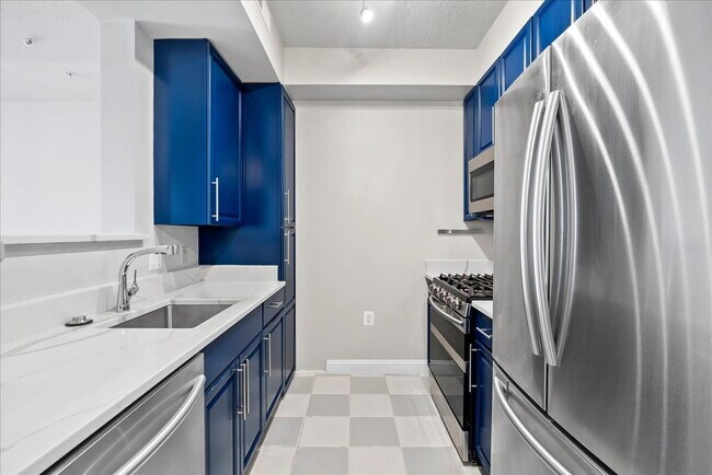 Building Photo - Stunning 9th-Floor Retreat at The Mercer