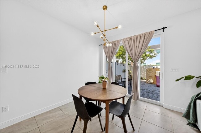 Building Photo - 4349 Veleiros Ave