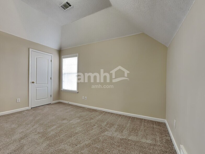 Building Photo - 10162 Lynham Dr