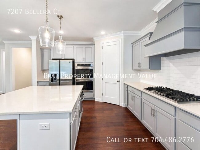 Building Photo - 7207 Bellera Ct