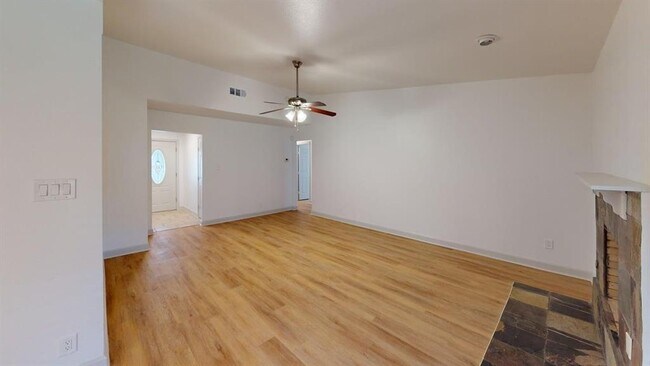 Building Photo - 9837 Childress Dr