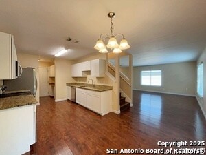 Building Photo - 6734 Honeyridge Ln