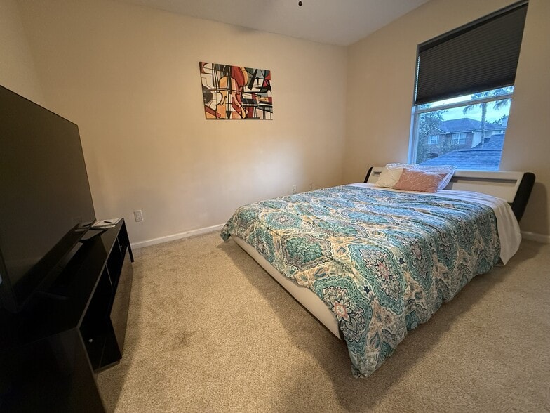 Building Photo - 944 Waverly Bluff Ct