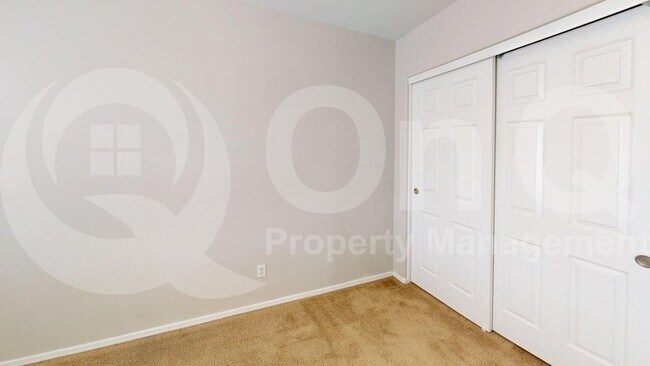 Building Photo - 3690 E Janelle Ct