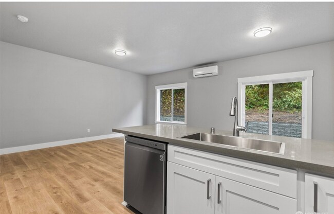 Building Photo - 1114 S Silver St