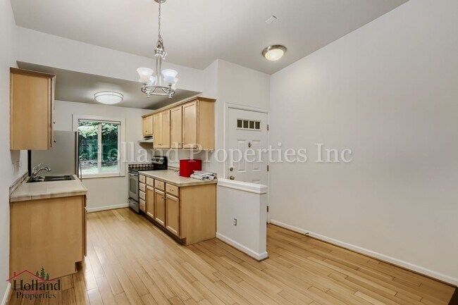 Building Photo - 2680 SW 87th Ave