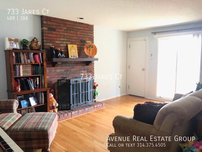 Building Photo - 733 Jares Ct