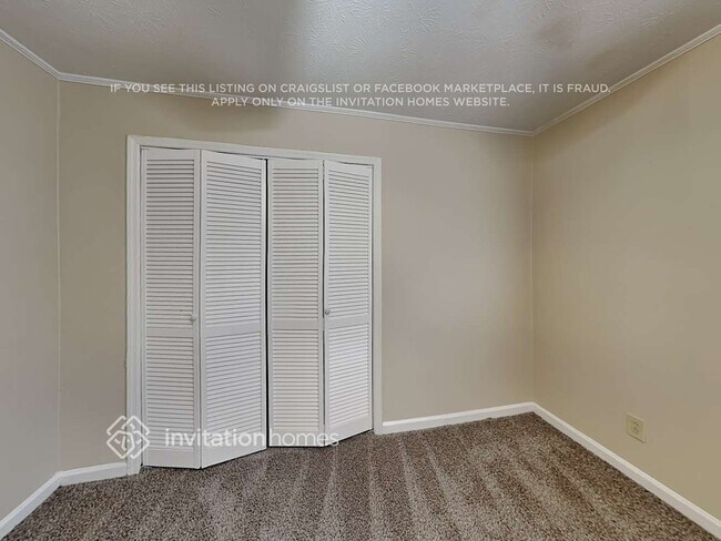 Building Photo - 4515 Lincoln Way SW