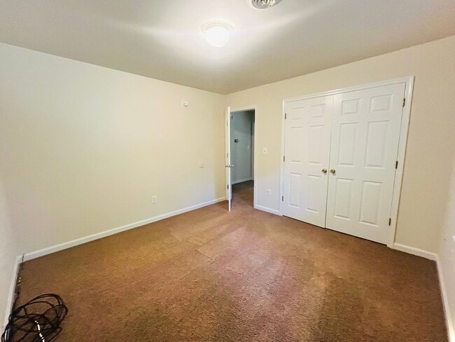 Building Photo - 8+ PRIVATE ACRES - KING GEORGE