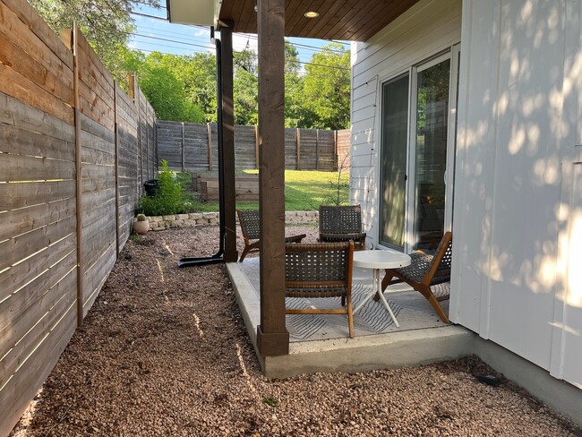Building Photo - 3507 Oak Springs Dr